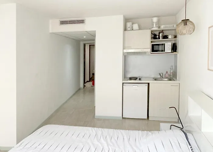 Proche Gare Et Sanctuaire * Лурд